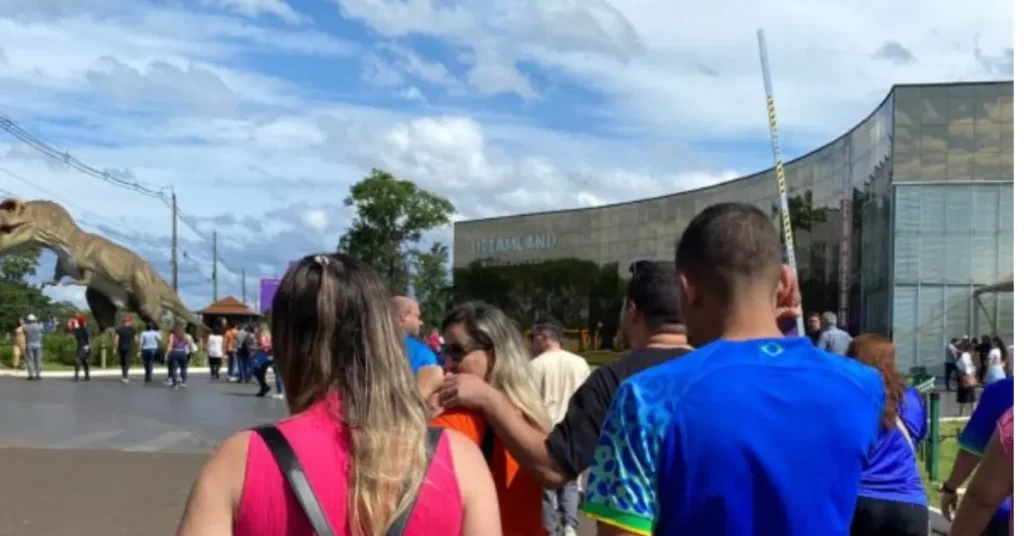 Capa da notícia: Dreams Park Show em Foz do Iguaçu tem melhor feriadão do ano