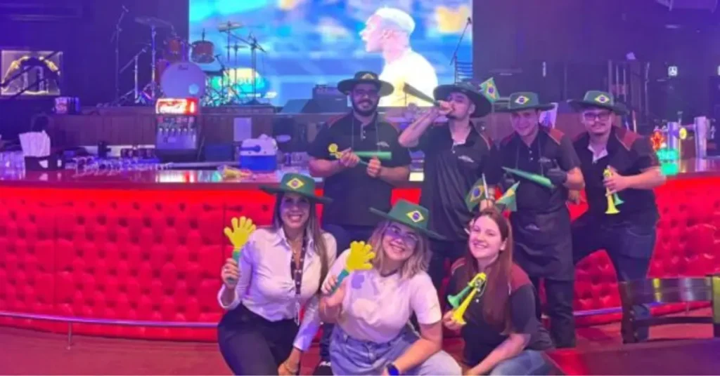 Capa da notícia: novidades do Dreams Motor Show - equipe na torcida da Copa do Mundo Catar