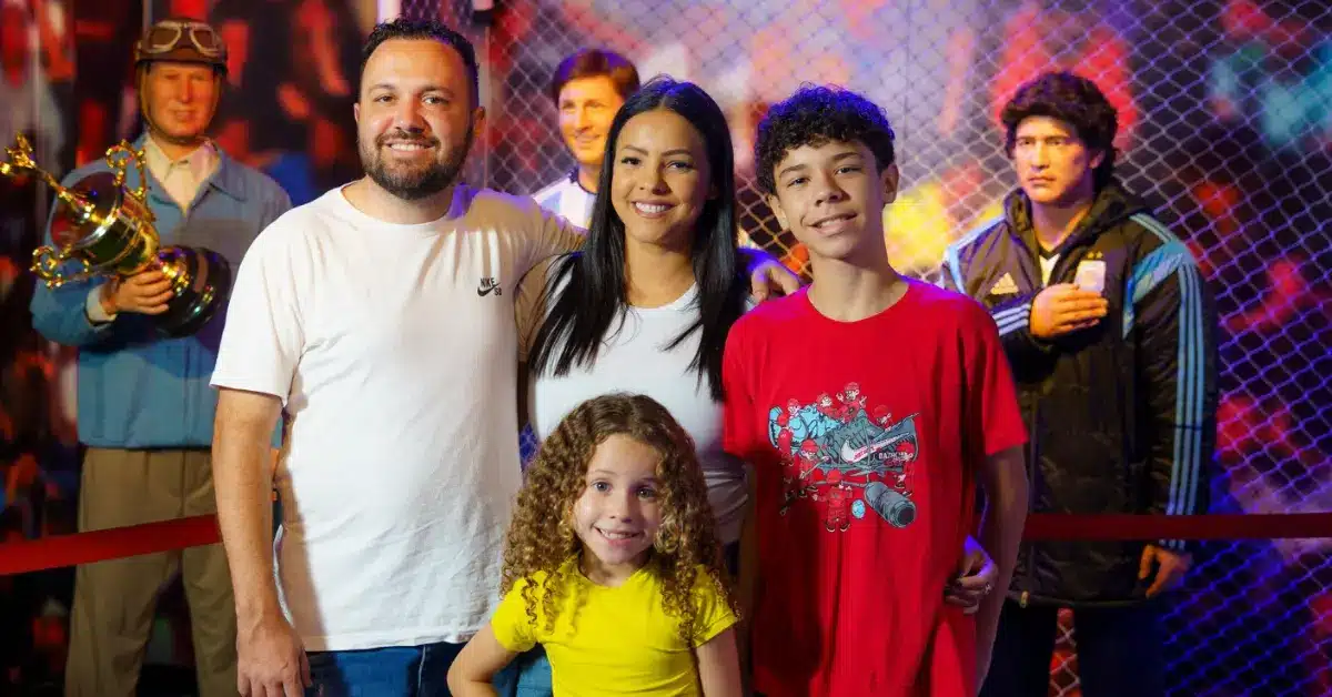 Capa do blog: Dia dos Pais no dreams park show - família no museu de cera em foz do iguaçu